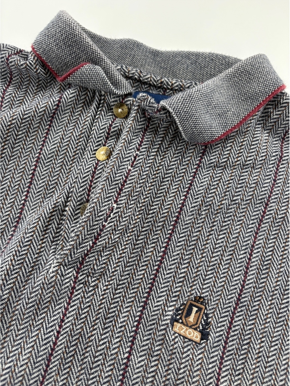 Vintage IZOD Herringbone Striped Polo Shirt 3-Button Grey Burgundy Men's L